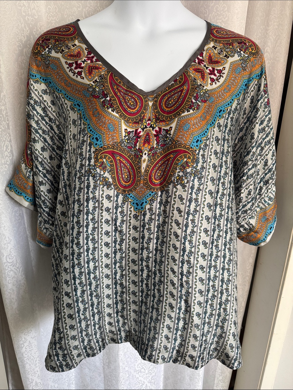JOHNNY WAS Cream Silk Paisley V-Neck Tunic with Teal & Rust Accents Sz: 2X